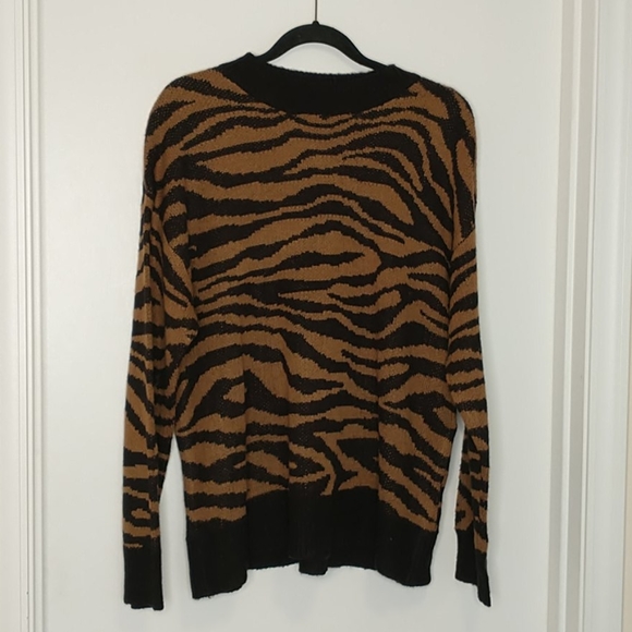 Apt. 9 Sweaters - Apt 9 animal print sweater